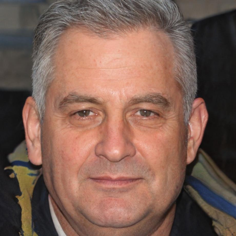 Portrait de Maxence Dubois, coordinateur pédagogique